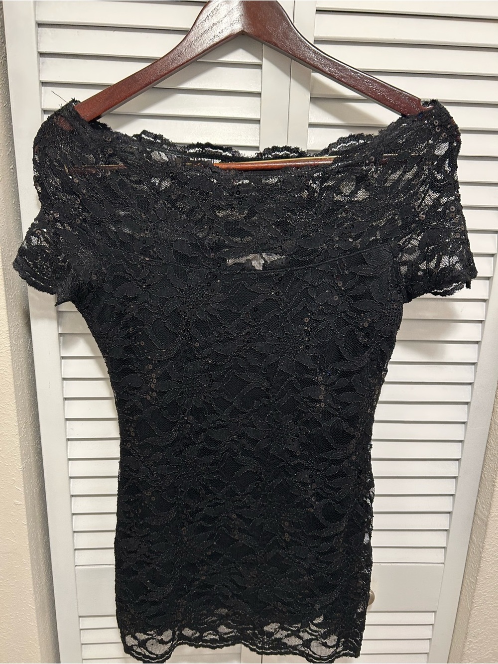 Boston Proper Black Lace Off the Shoulder feminine top. Like New Size S